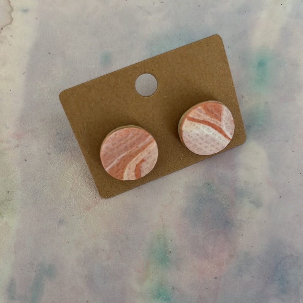 Tiny dot earrings in pink swirl!